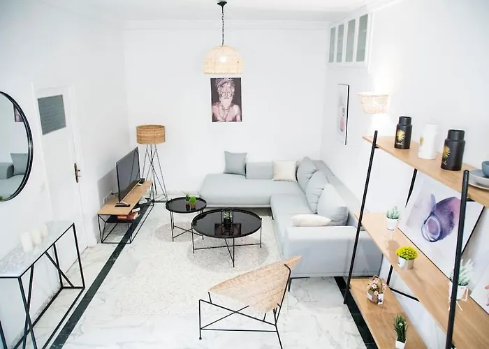 Apt Moderne Face Au Parc Et Au Coeur De La Marsa