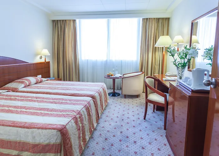 Tunis Hotels With Jacuzzi in Room near Avenue Habib Bourguiba