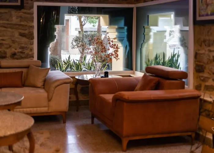 Tunis 3 Star Hotels near The National Bardo Museum