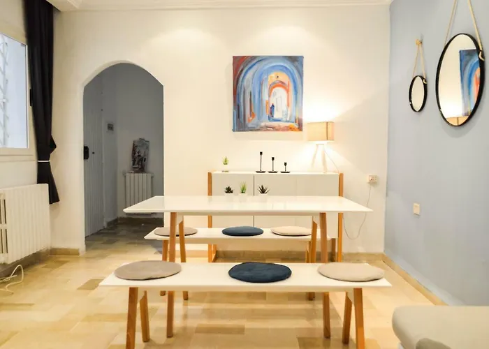 Pet friendly Cosy Apartment @ La Marsa Corniche-Beach Tunis